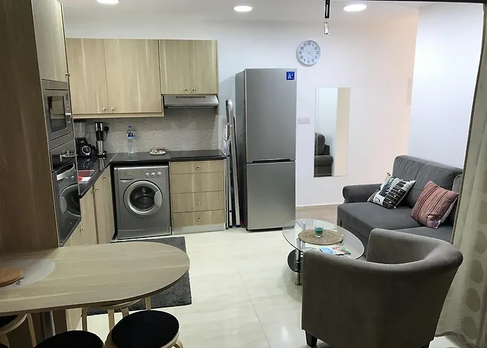 Luxury Center * איה נאפה