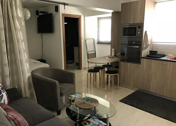 Luxury Center דירה *