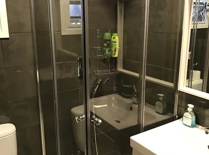 Luxury Center איה נאפה